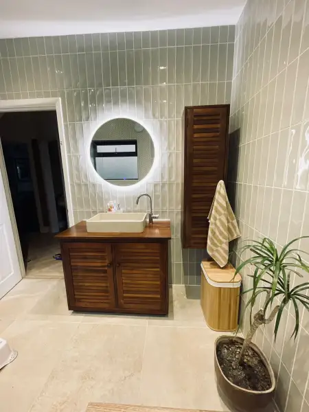 Swipe To View More Images